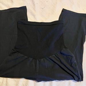 Motherhood Maternity black capris